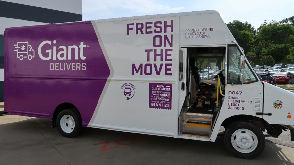 giant food electric vehicle